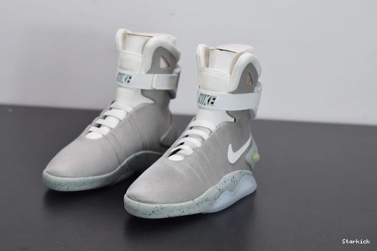 MAG NIKE 0720